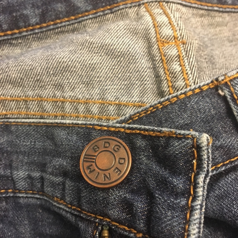 BDG Jeans - Picture 3 of 4